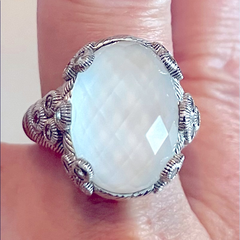 Stunning Judith Ripka White Quartz Doublet Sterling Silver 220$